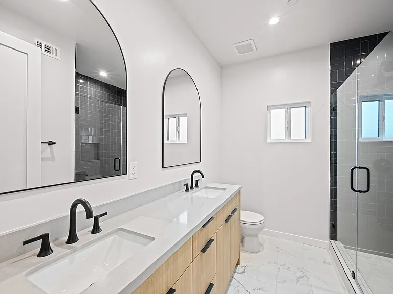 336 N Reno St — Photo 16