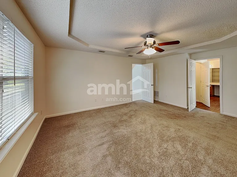 3127 Majestic Oaks Ln — Photo 13