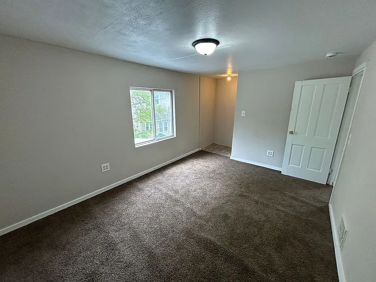 109 Kent Ct — Photo 27