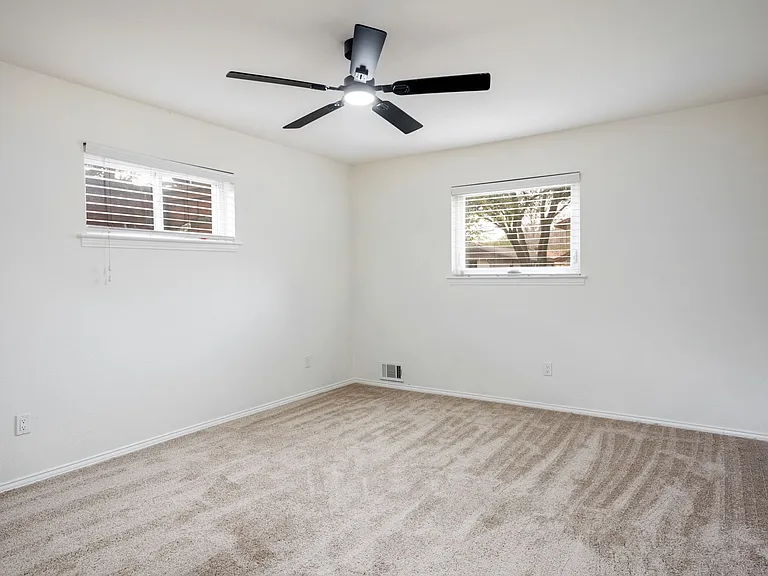 10922 Ferndale Rd — Photo 7