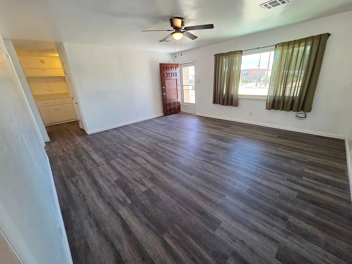 Building Photo - 1309 Jackson Ave
