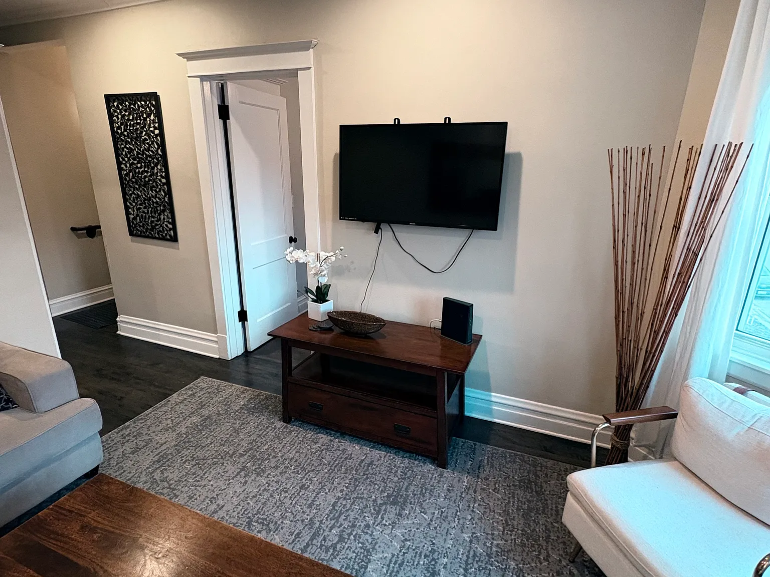 4 bed, 2600 sqft, $4,500 — Photo 3