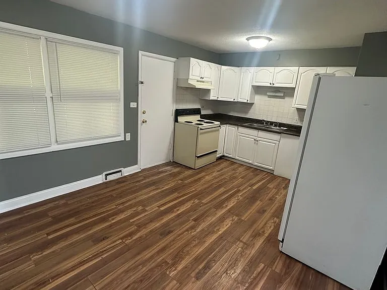 6904 Longview Rd — Photo 16
