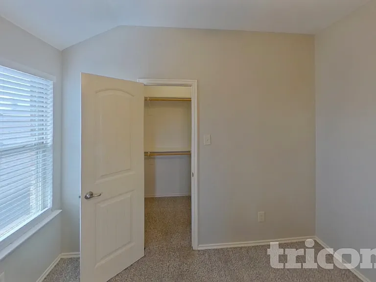 1216 Alder Tree Ln — Photo 11