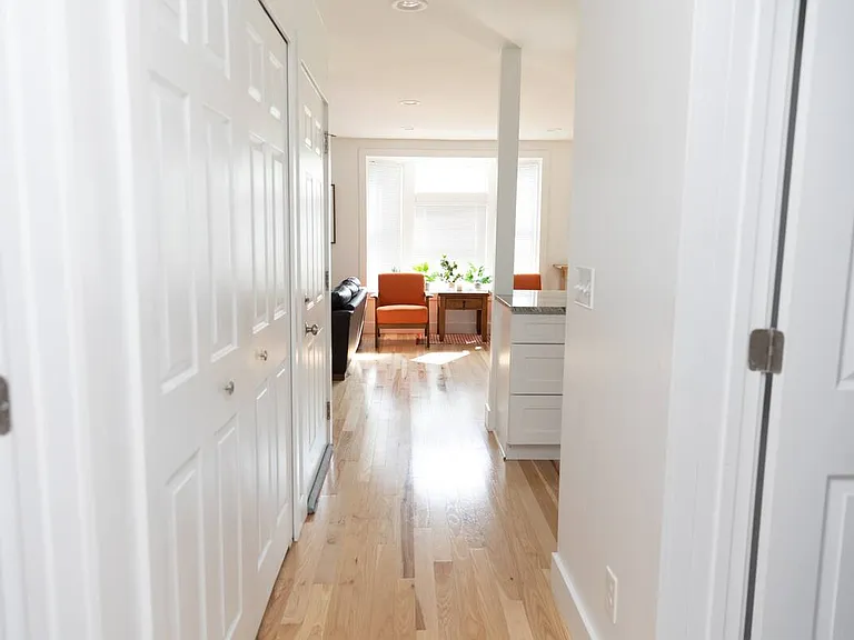 8431 Oakland St — Photo 7