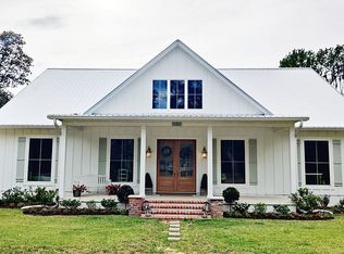 135 W Grandview Dr E, East Palatka, FL 32131