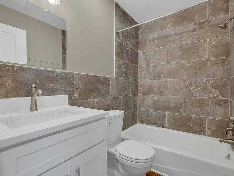4004 Port Jamaica Ct — Photo 21