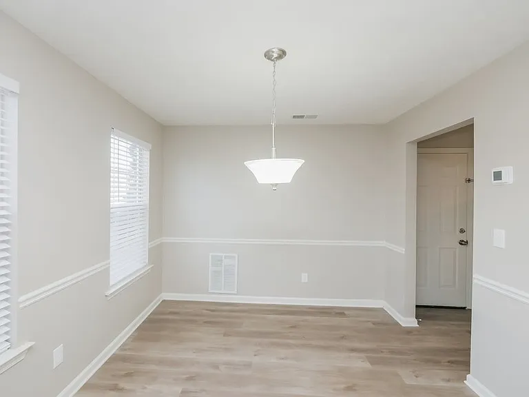 409 Grove Park Dr — Photo 7