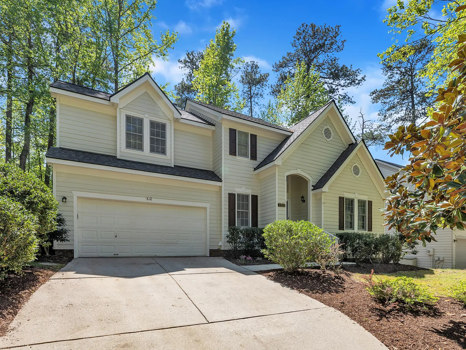 3 bed, 2.5 bath, $2,495 — Photo 3