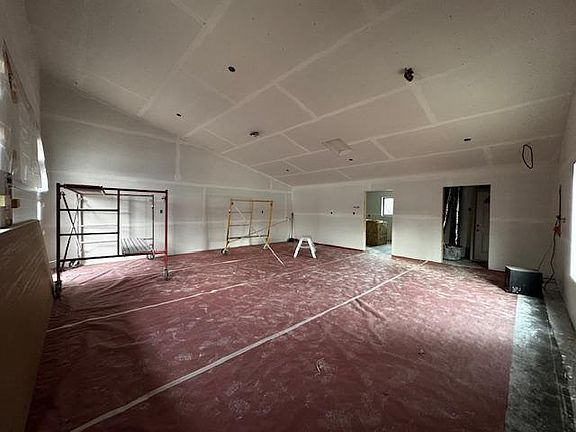 5th image of 12161 Nature Rd NW