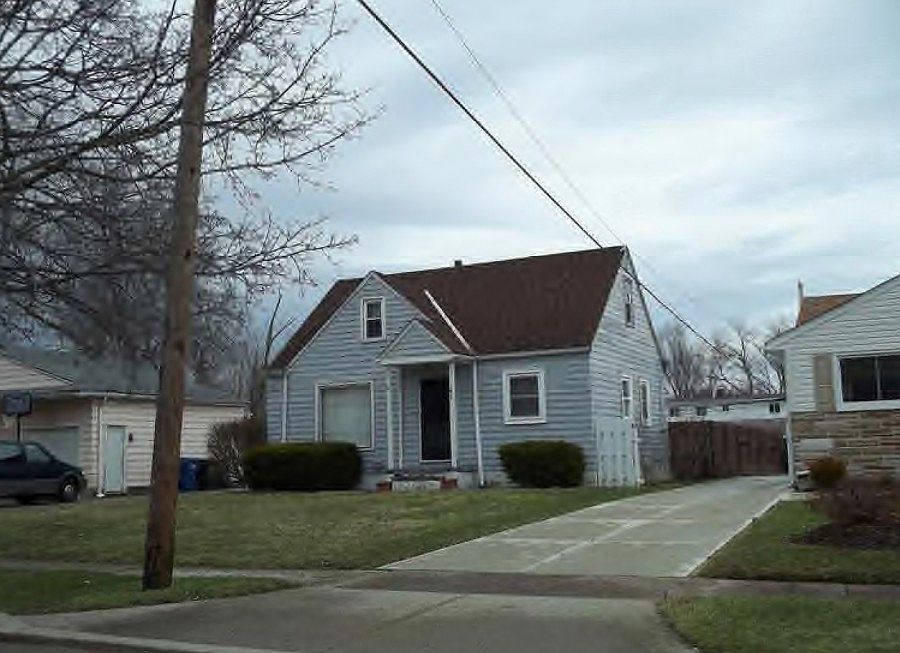 2nd image of 736 Shakespeare Dr
