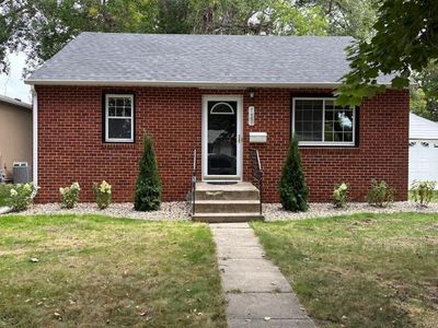 727 Ash St NE, Hutchinson, MN, 55350