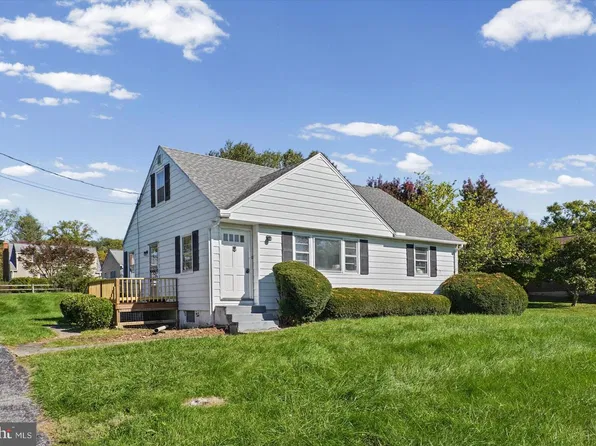 22 Warren Rd, Cockeysville, MD 21030