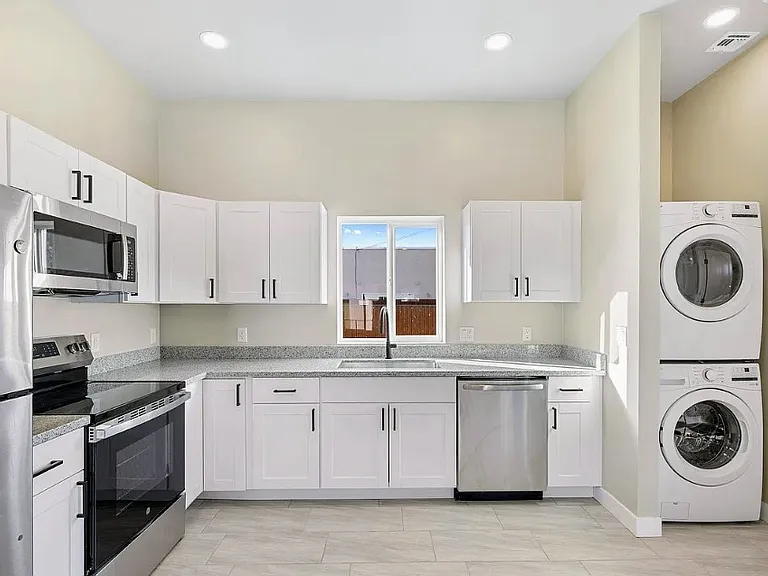 1325 W Speedway Blvd #1 — Photo 2