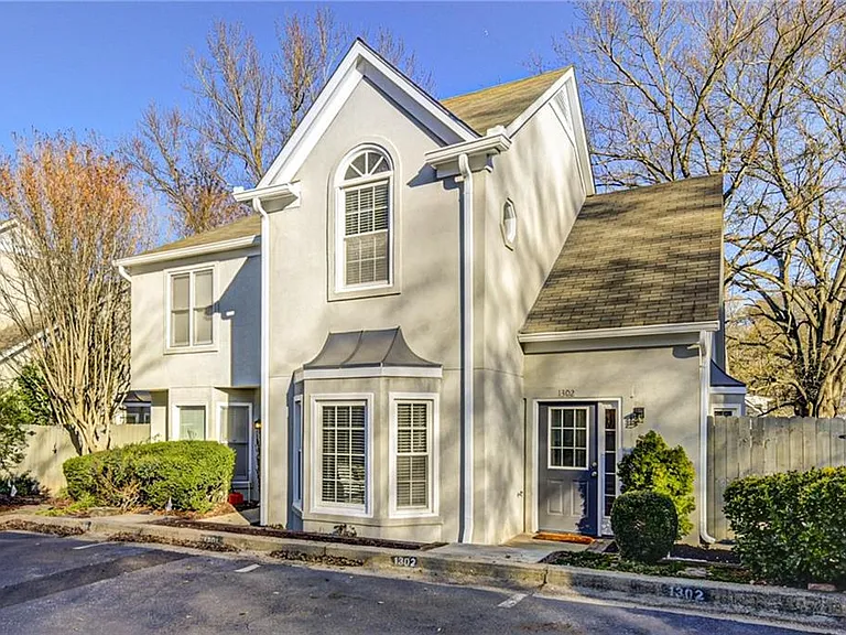 1302 Defoors Lndg NW — Photo 32