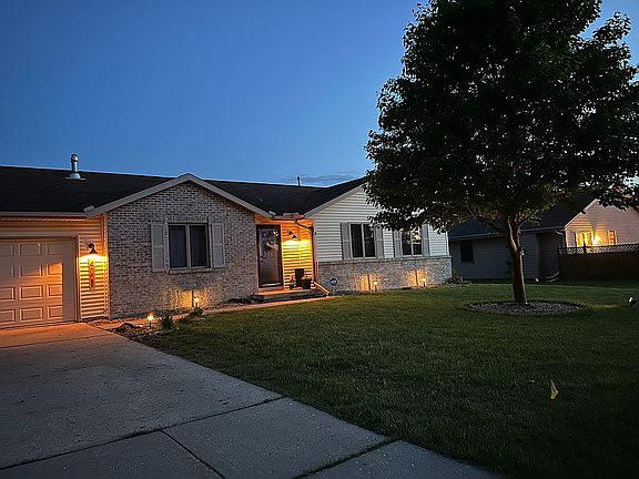 2nd image of 4008 Sandstone Dr