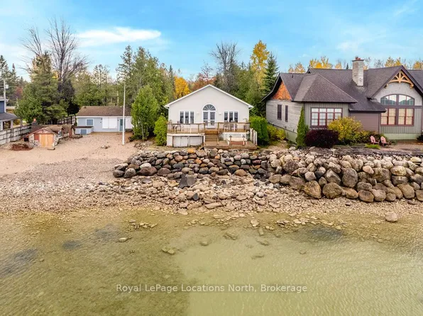 46 William Ave, Wasaga Beach, ON L9Z 2X3