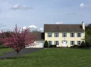 1424 Pennell Rd, Brodheadsville, PA 18322