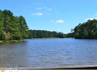 594 Deer Lake Dr, Griffin, GA 30224