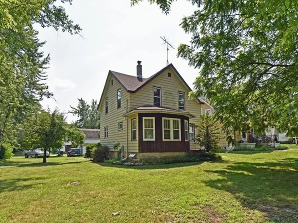 529 E Loos St, Hartford, WI 53027