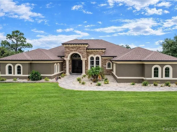 5061 W Oakhill St, Dunnellon, FL 34433