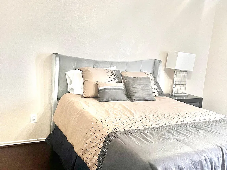 4th Bed room -upstairs-queen bed, work desk, chair, dresser, mirror, night stand.