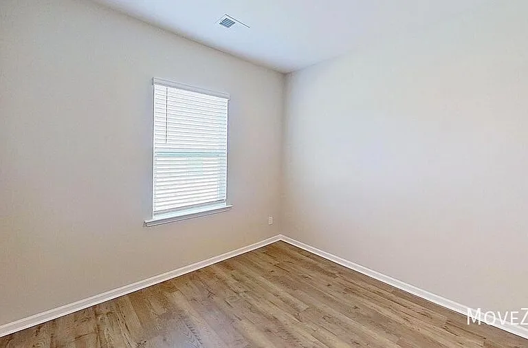 349 Silicon Dr — Photo 6
