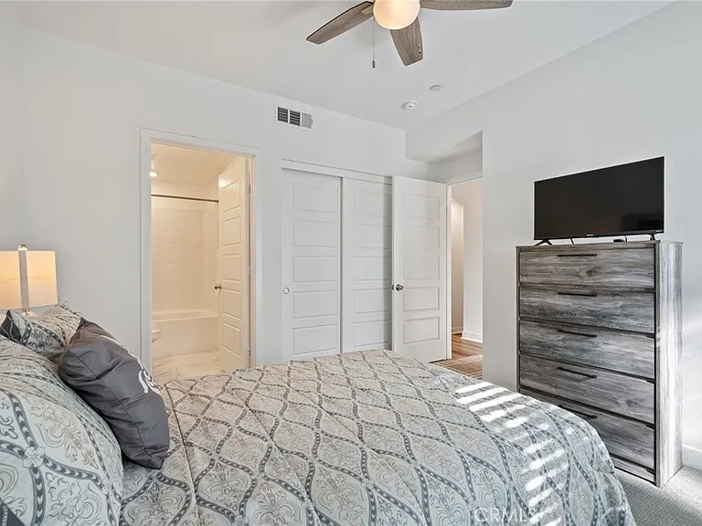 277 Dockside Ln — Photo 8