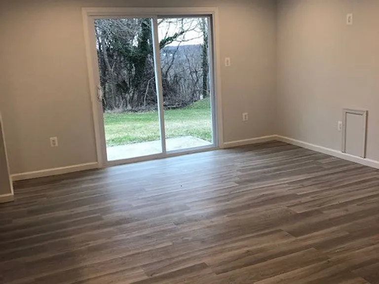 9104 Cooper Dr — Photo 11
