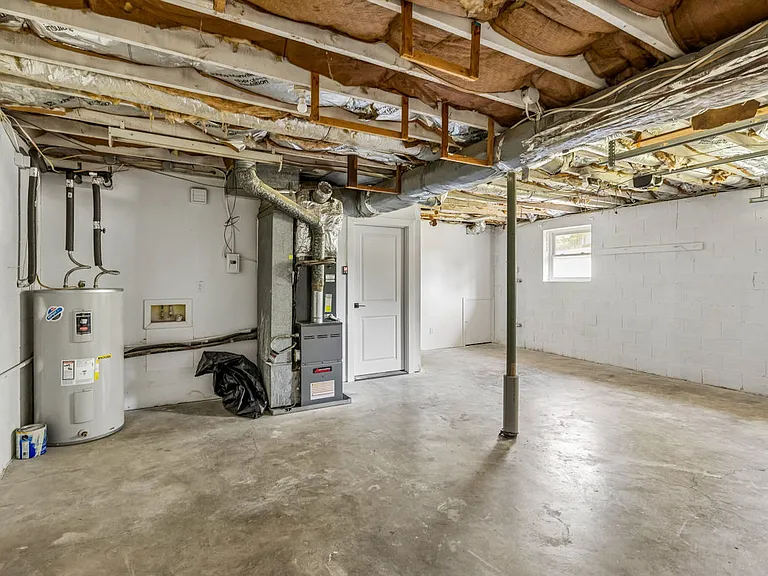 12201 W Kings Gate Rd — Photo 34