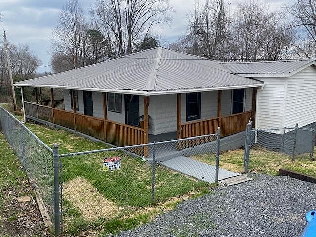 1st image of 1016 Wolf Creek Rd