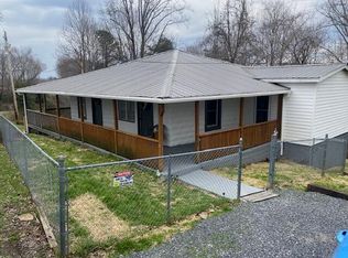 1016 Wolf Creek Rd, Fayetteville, WV 25840