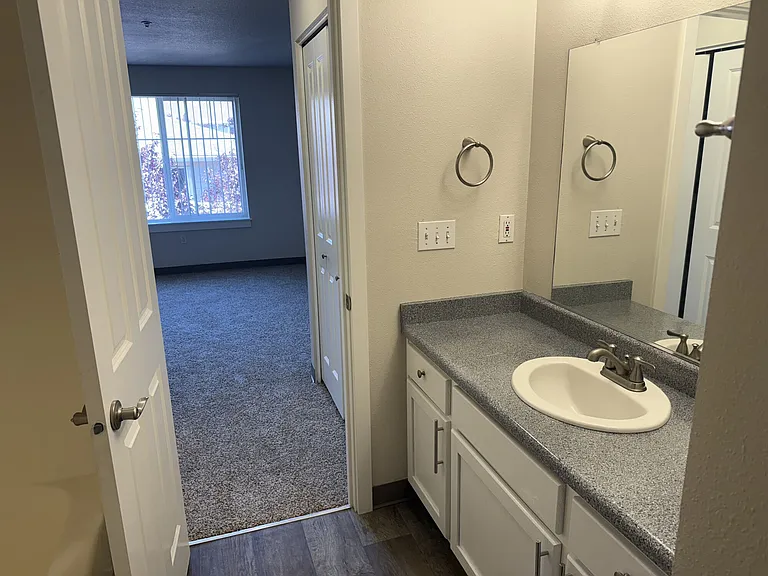 Chinook Way Apartments — Photo 18
