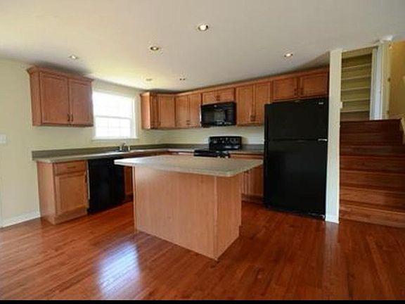 2nd image of 10760 Cedarwood Dr
