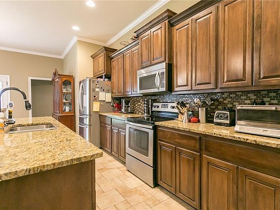 5th image of 4909 Durham Cir