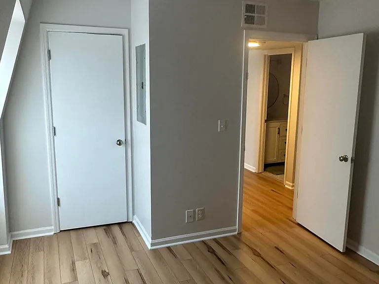 904 Plaza Dr #11 — Photo 15