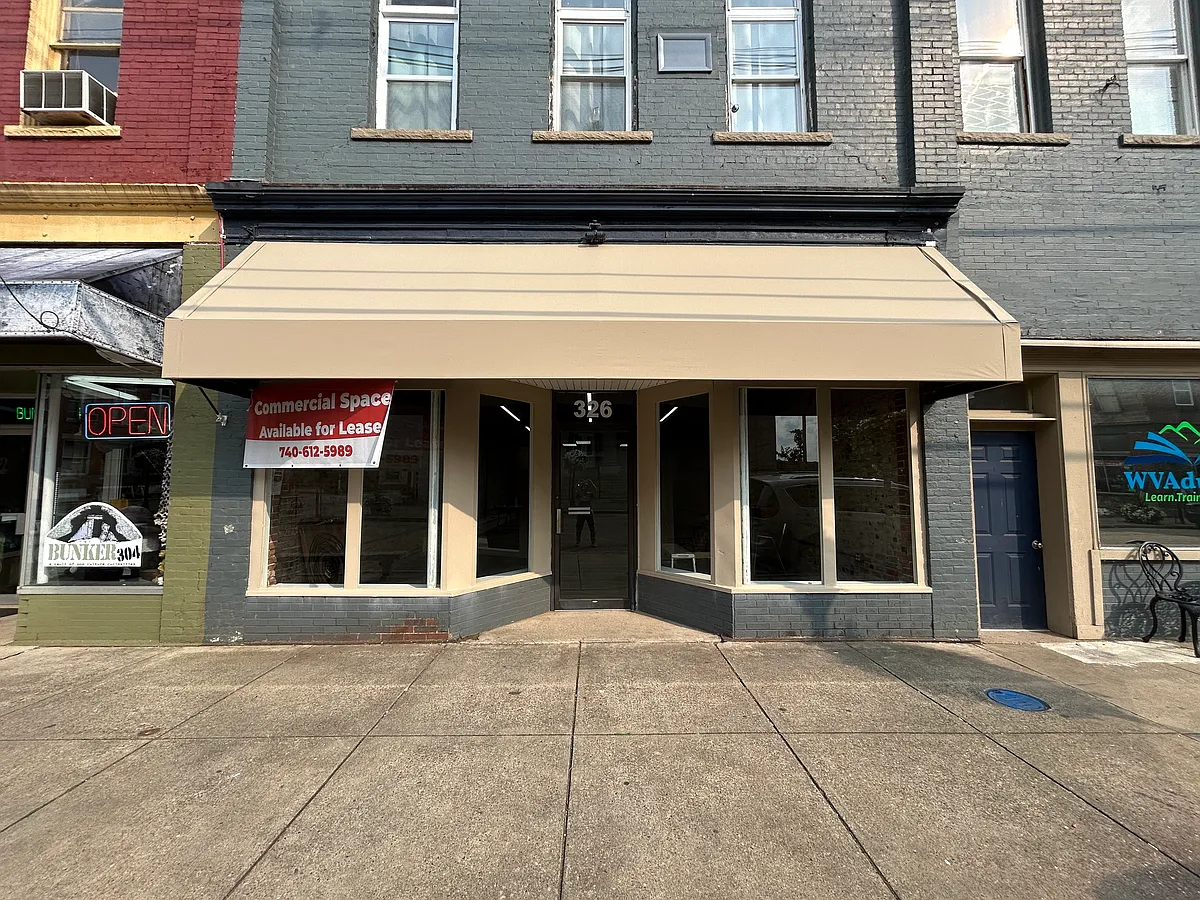Building Photo - 326 Main St #R