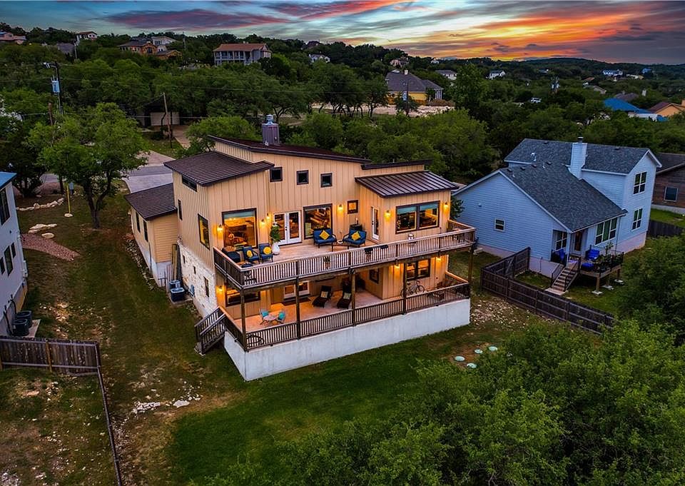 1st image of 302 Sinclair Dr