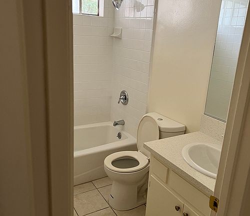 5th image of 1829 Butler Ave #102