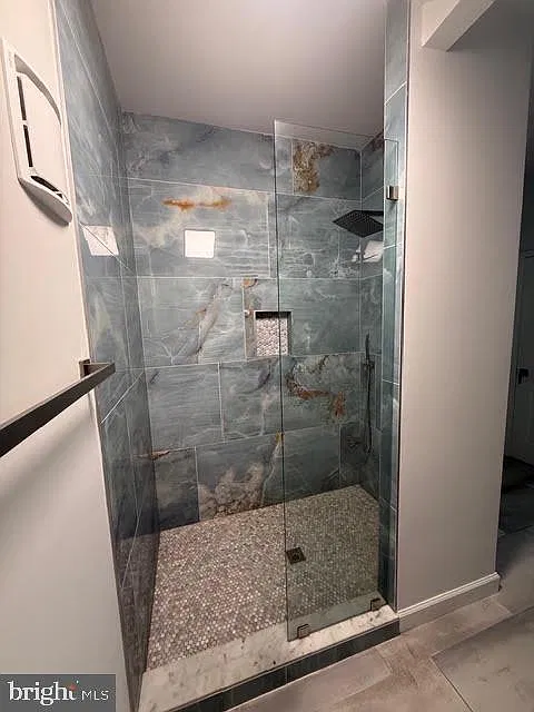 1 bed, 1.0 bath, 1000 sqft, $2,300 — Photo 3