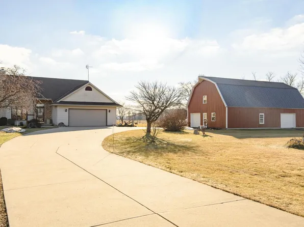 W2139 State Road 28/67, Mayville, WI 53050