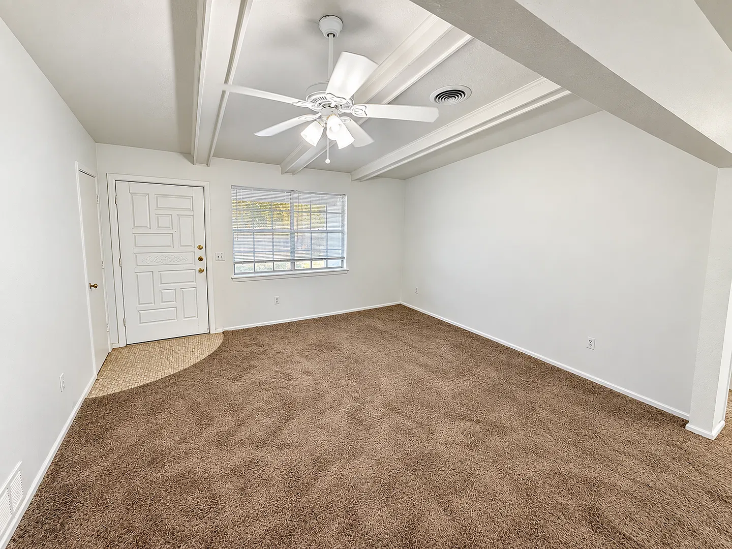 4818 15th Street — Photo 2