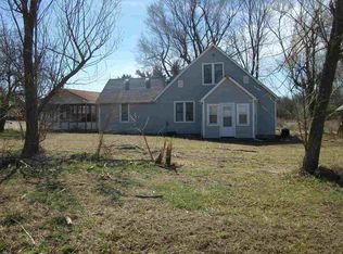 21420 Greenwood Rd, Belvue, KS 66407