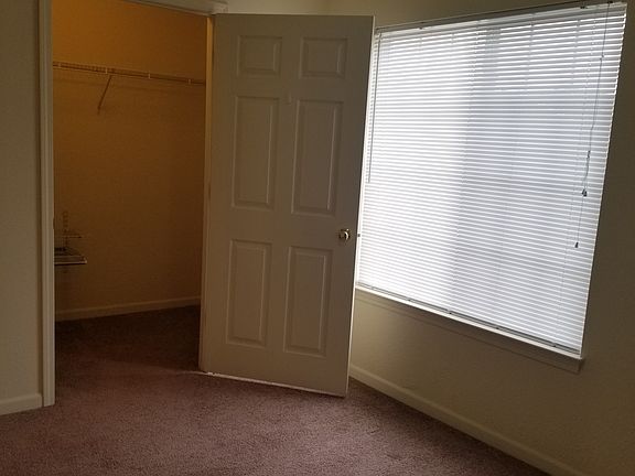 5th image of 718 Tumbleweed Ln APT 103