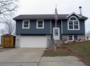 589 NW 52nd Ave, Des Moines, IA 50313