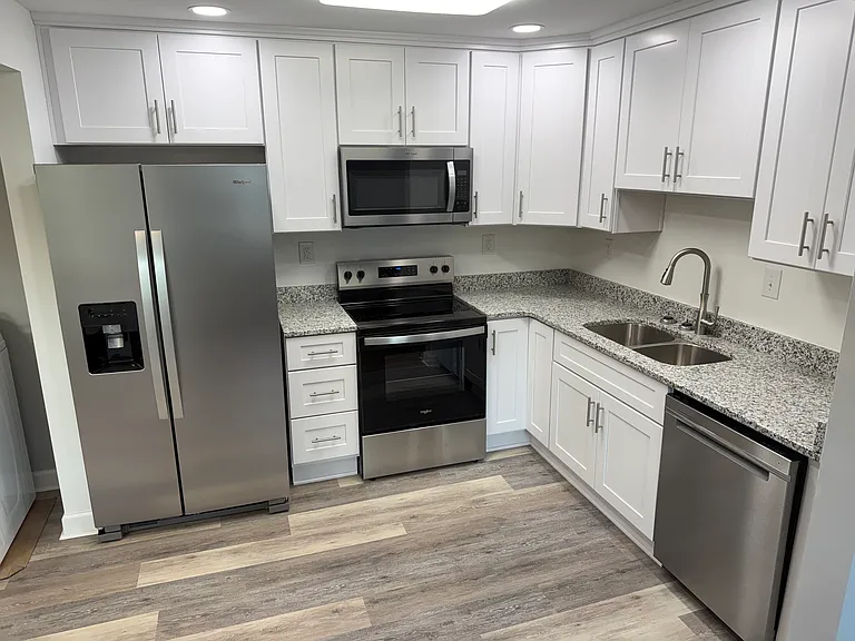 308 Clement St — Photo 2