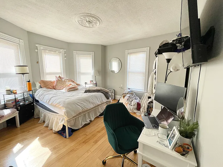 24 Pond St #3 — Photo 11
