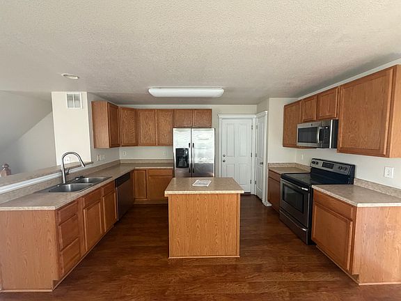 5th image of 10828 Dayton Way