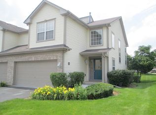 751 Littleton Trl #70-4, Elgin, IL 60120