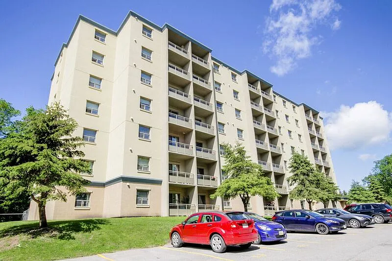 Noble Towers Apartments - Choose your rent level - Call for Details - All utilities — Photo 2